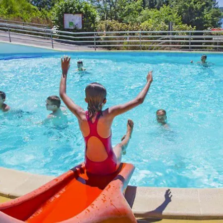 Au Bord Du Avec Terrasse, Idéal Pour 5 Personnes - Api-1-52-726 Salles-Curan