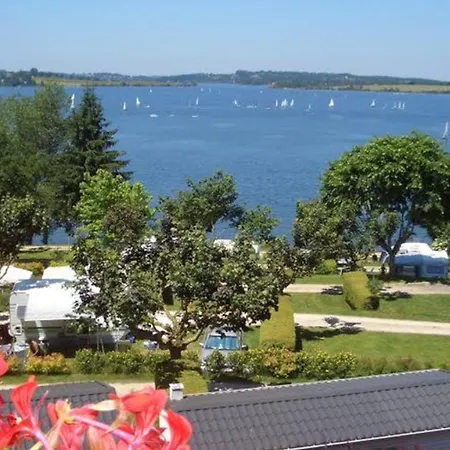 Кемпинг Au Bord Du Avec Terrasse, Ideal Pour 5 Personnes - Api-1-52-726