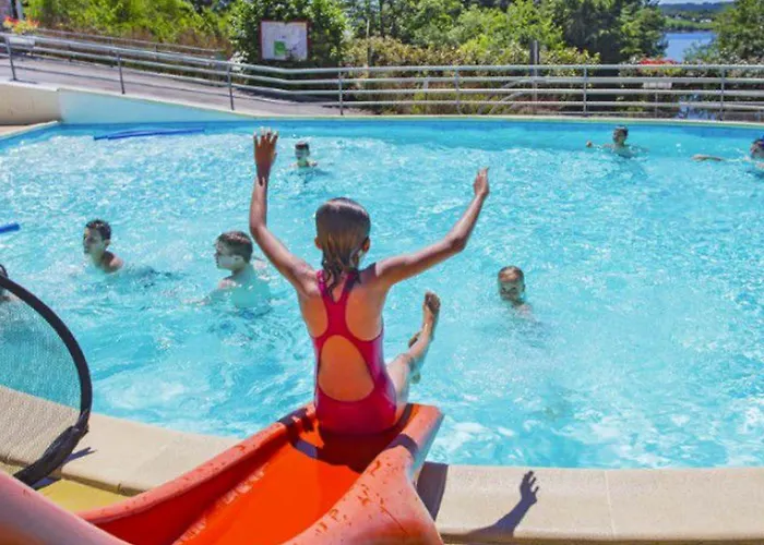 Au Bord Du Avec Terrasse, Ideal Pour 5 Personnes - Api-1-52-726 Salles-Curan