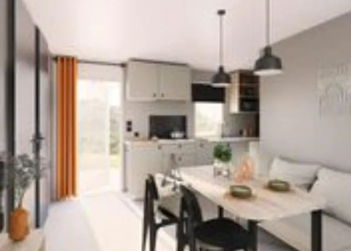 Au Bord Du Avec Terrasse, Ideal Pour 5 Personnes - Api-1-52-726