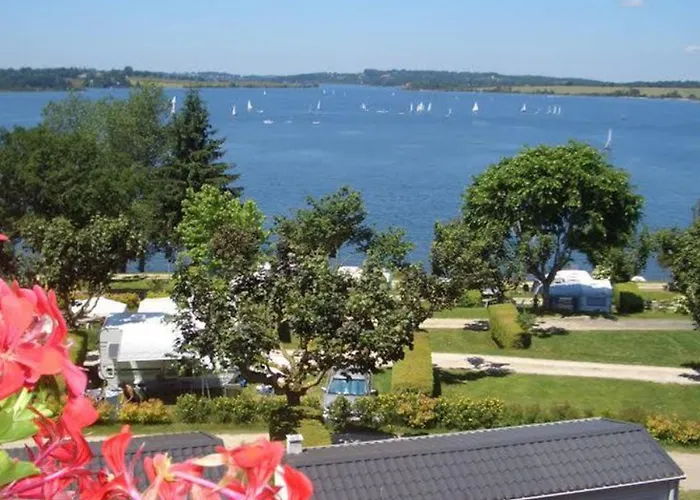 营地 Au Bord Du Avec Terrasse, Ideal Pour 5 Personnes - Api-1-52-726